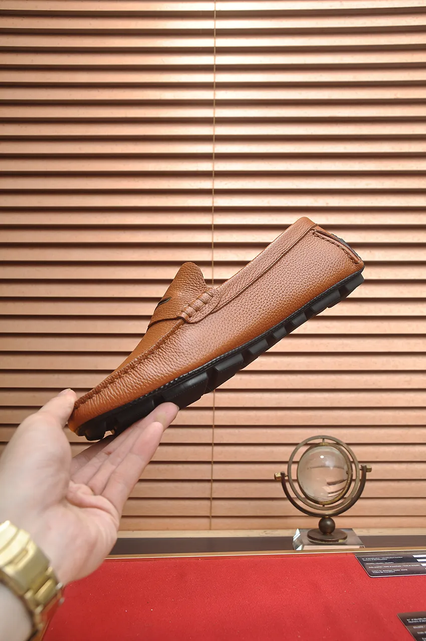 Men's men's shoes 💰420💶 [LV Doudou shoes] (water-dyed cowhide lining) new model is on the market, available on the official website. The new Doudou shoes are processed into single-color materials, and the uppers are made of imported horsehide leather. The body of the shoe is fully hemmed with mark thread, and is lined with imported original cowhide leather. The elegant shoe shape is super suitable for all-matching, and the size is 38-44.